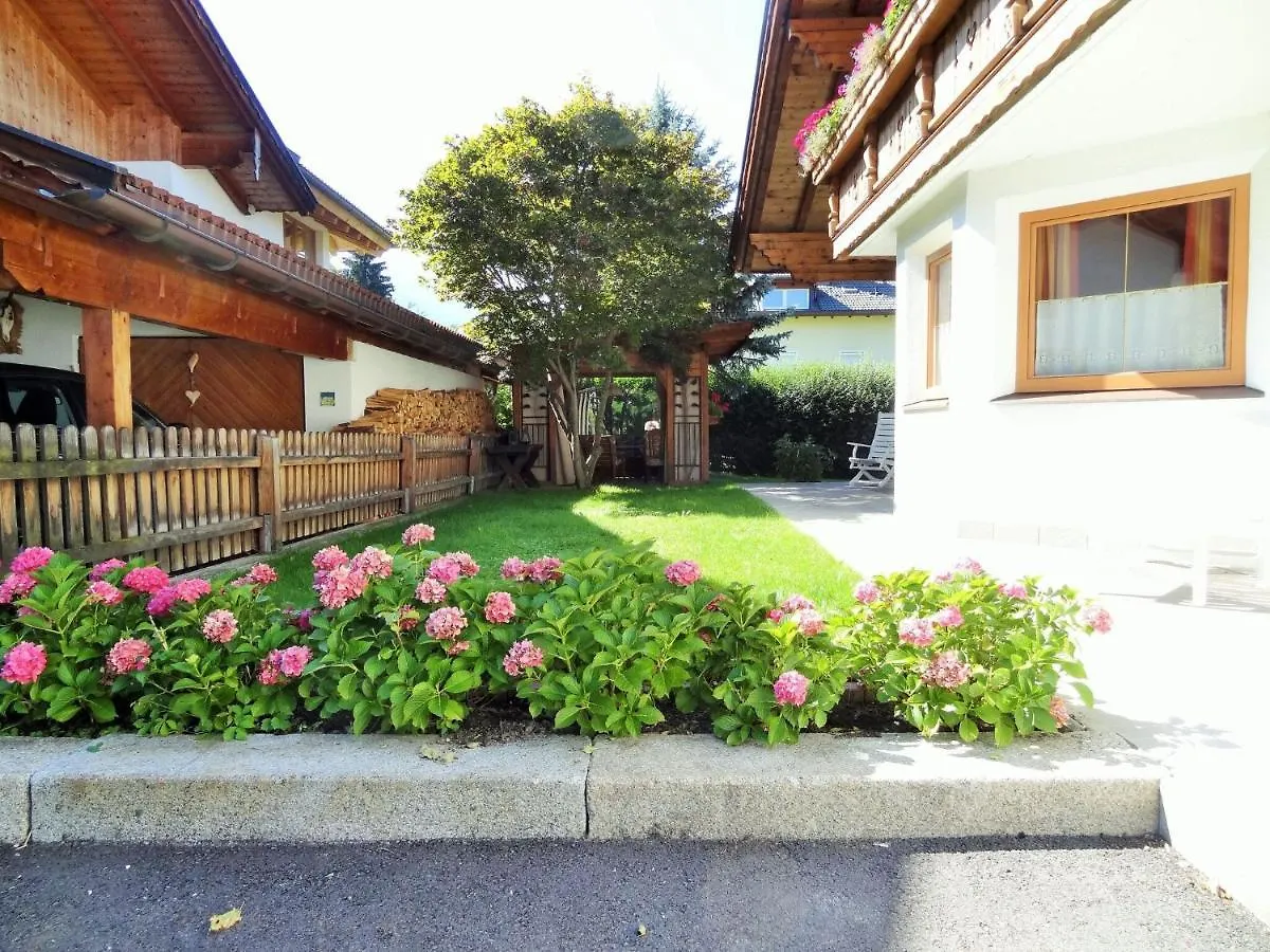 Holiday Home, Axams 因斯布鲁克 0*,